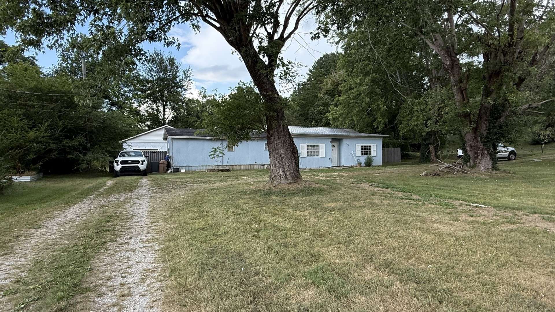 Livingston, TN 38570,323 Kennedy St