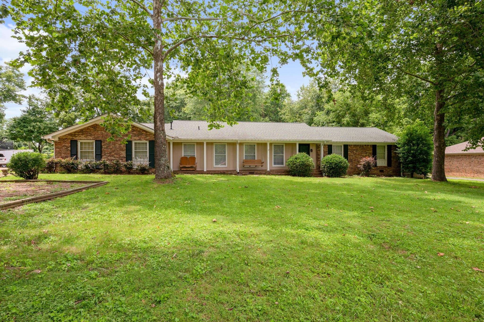 Franklin, TN 37064,908 Lewisburg Pike