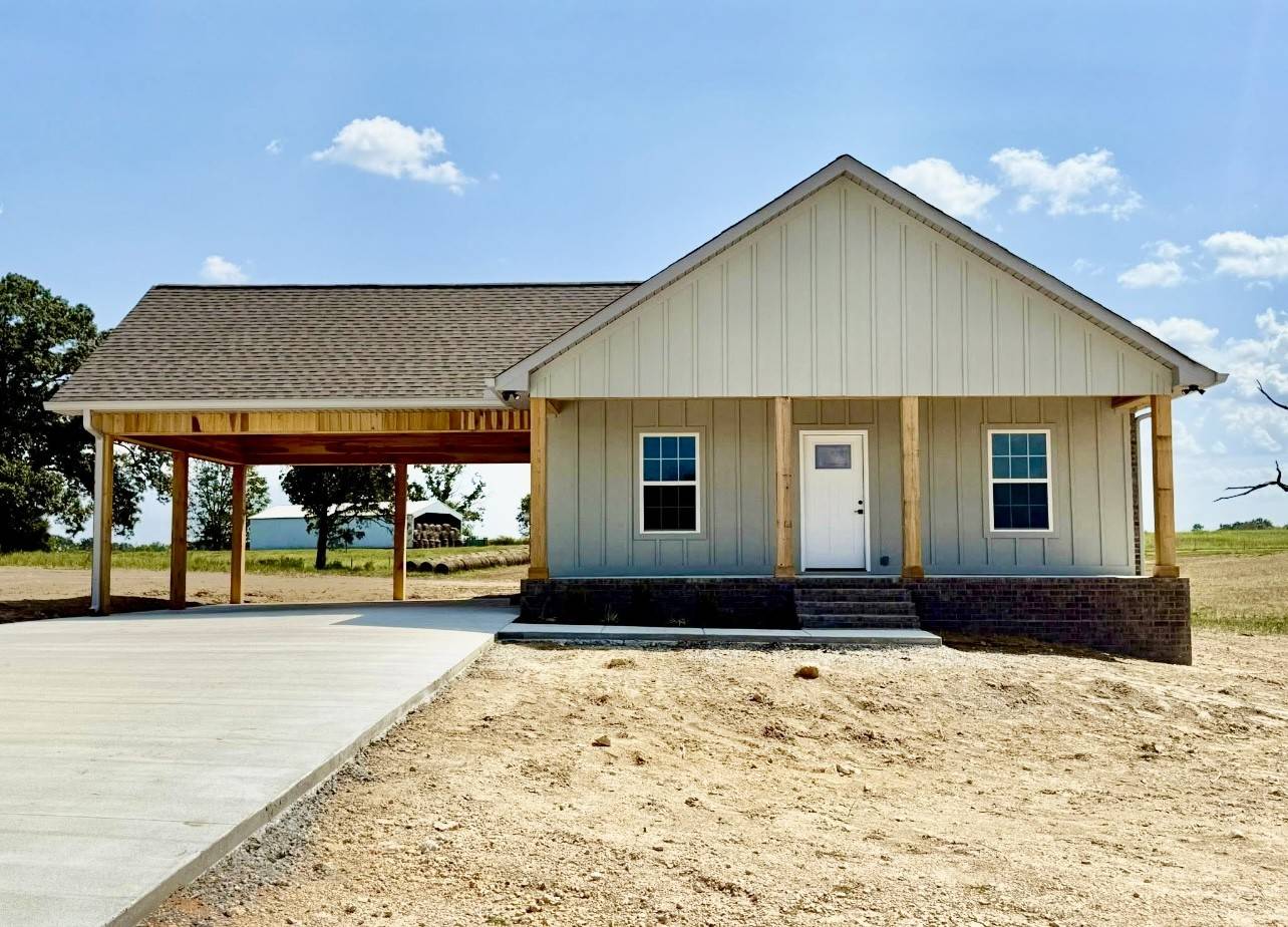 Leoma, TN 38468,300 Sawyer Lane