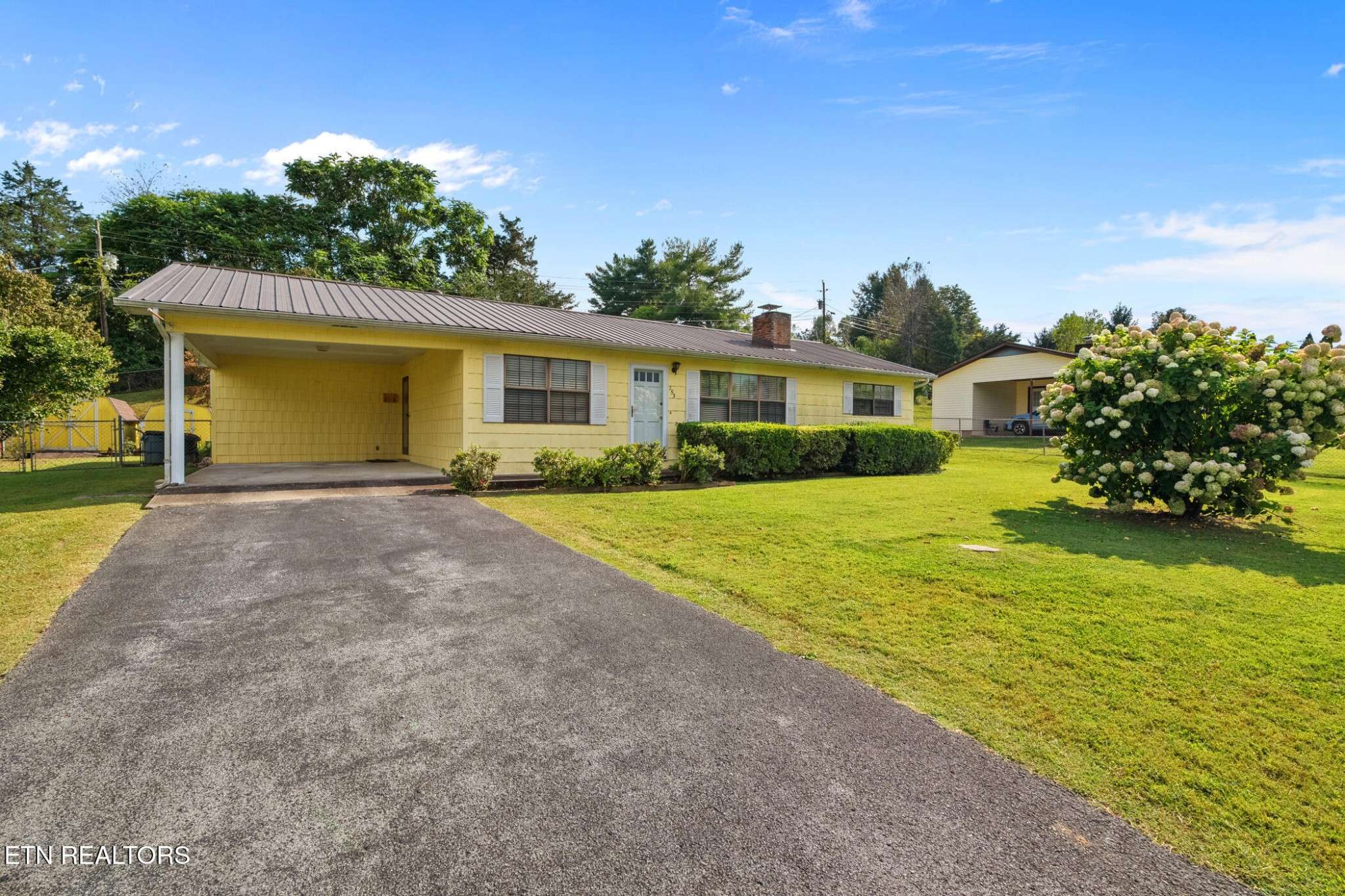 Harrogate, TN 37752,253 Lincoln Drive