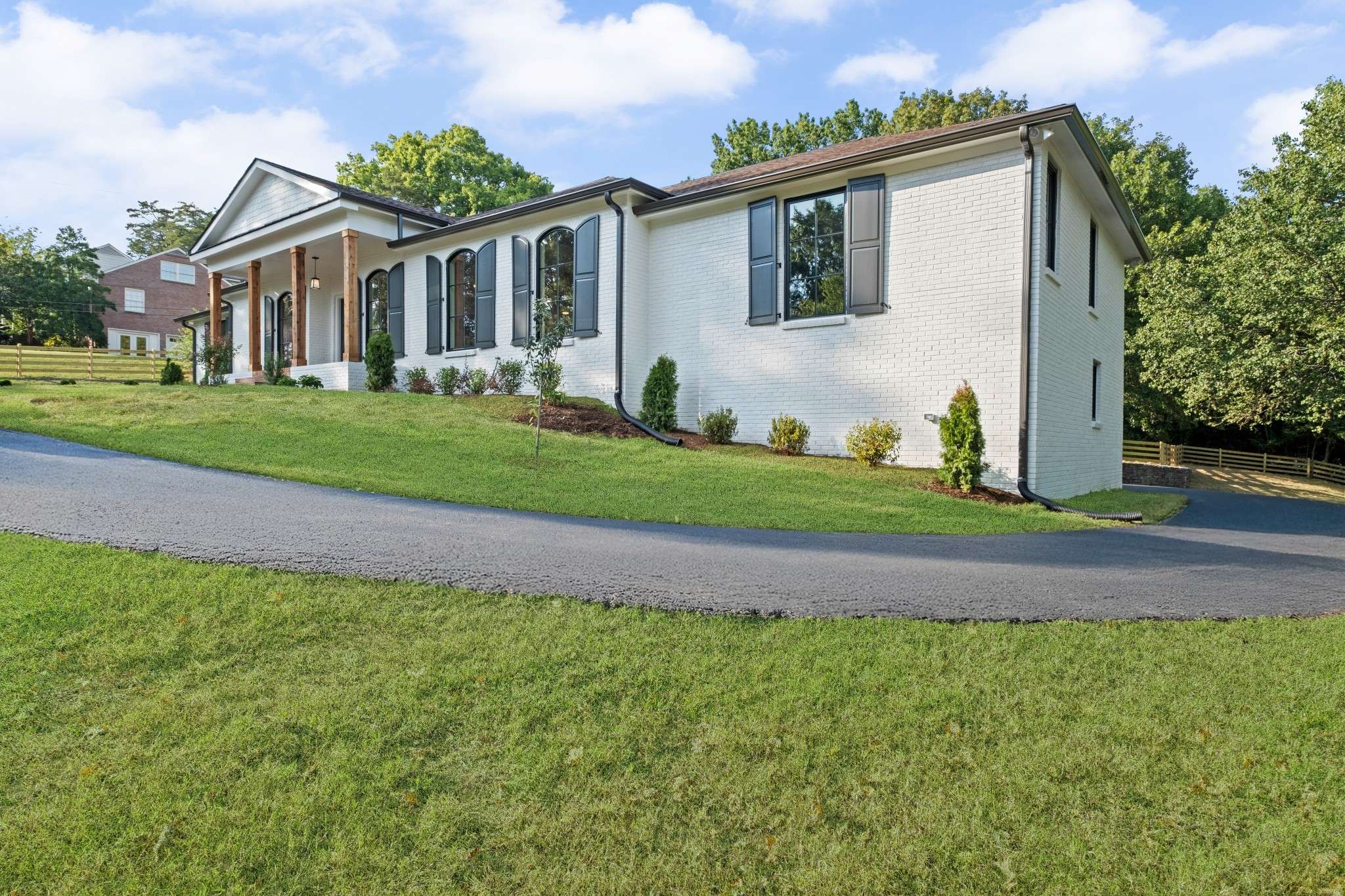 Nashville, TN 37215,1701 Kingsbury Dr