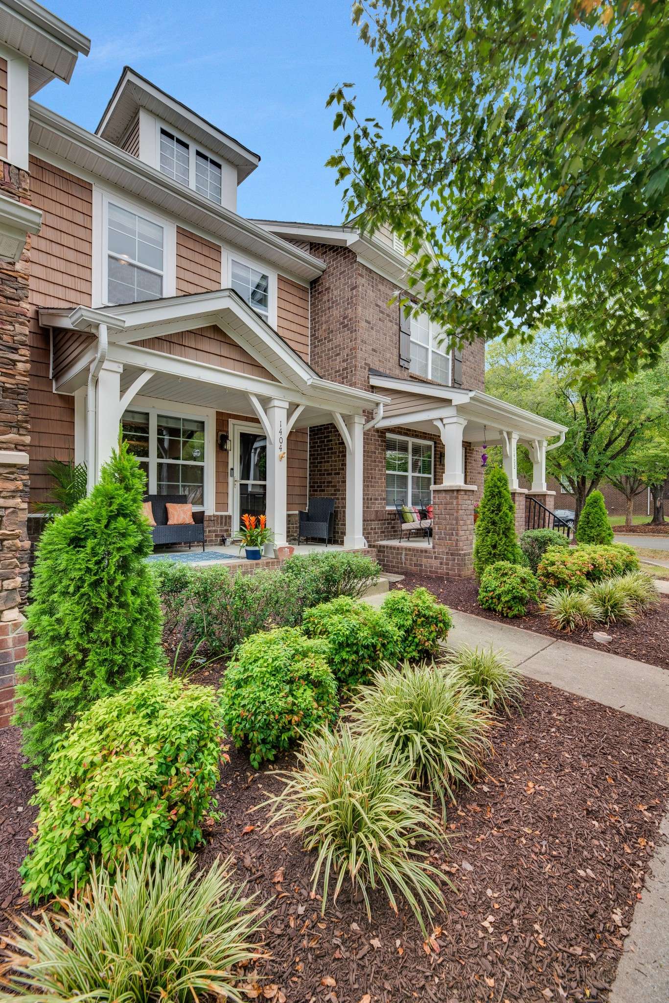 Hermitage, TN 37076,1404 Riverbrook Dr