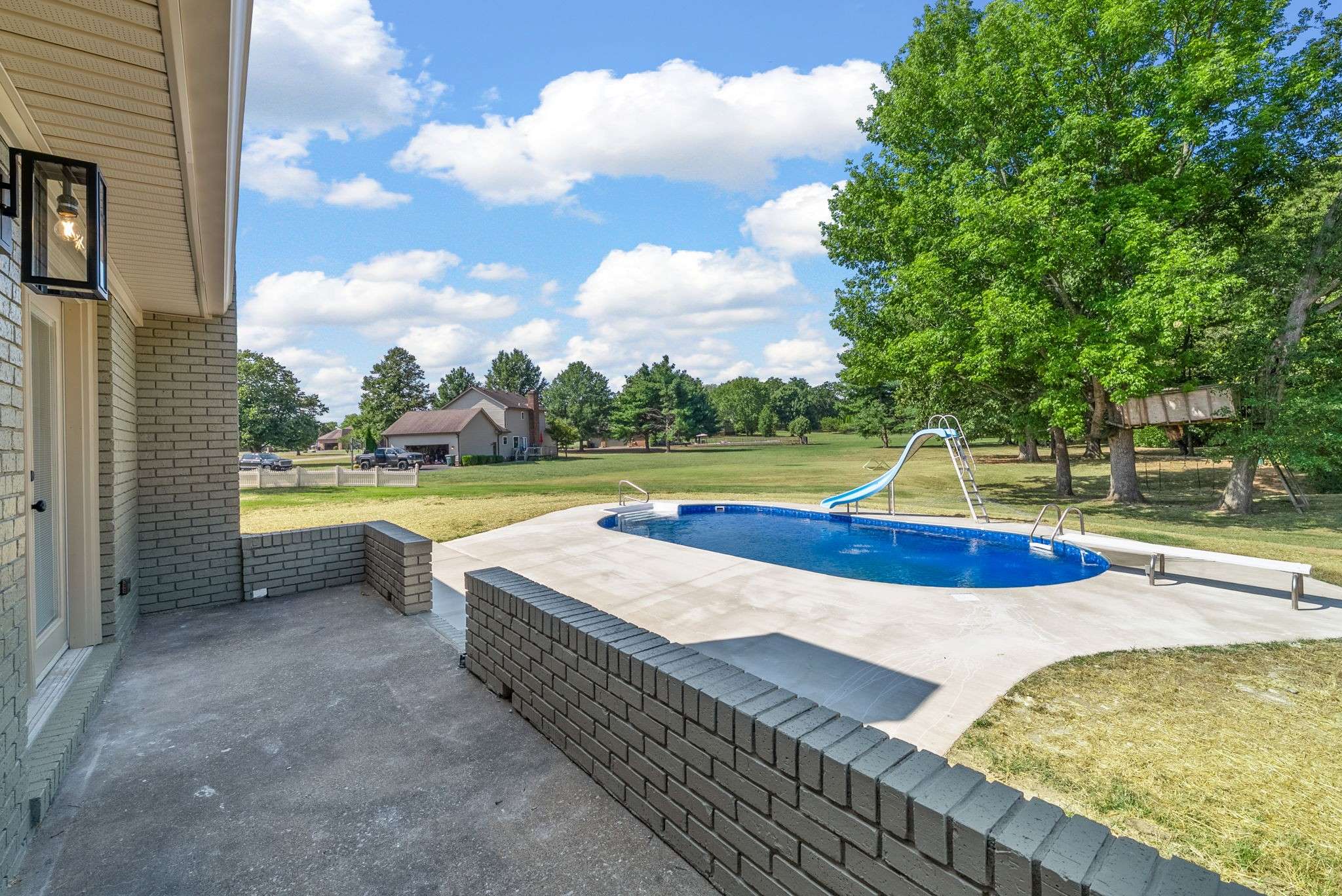 Hopkinsville, KY 42240,1345 Shallow Lake Cir