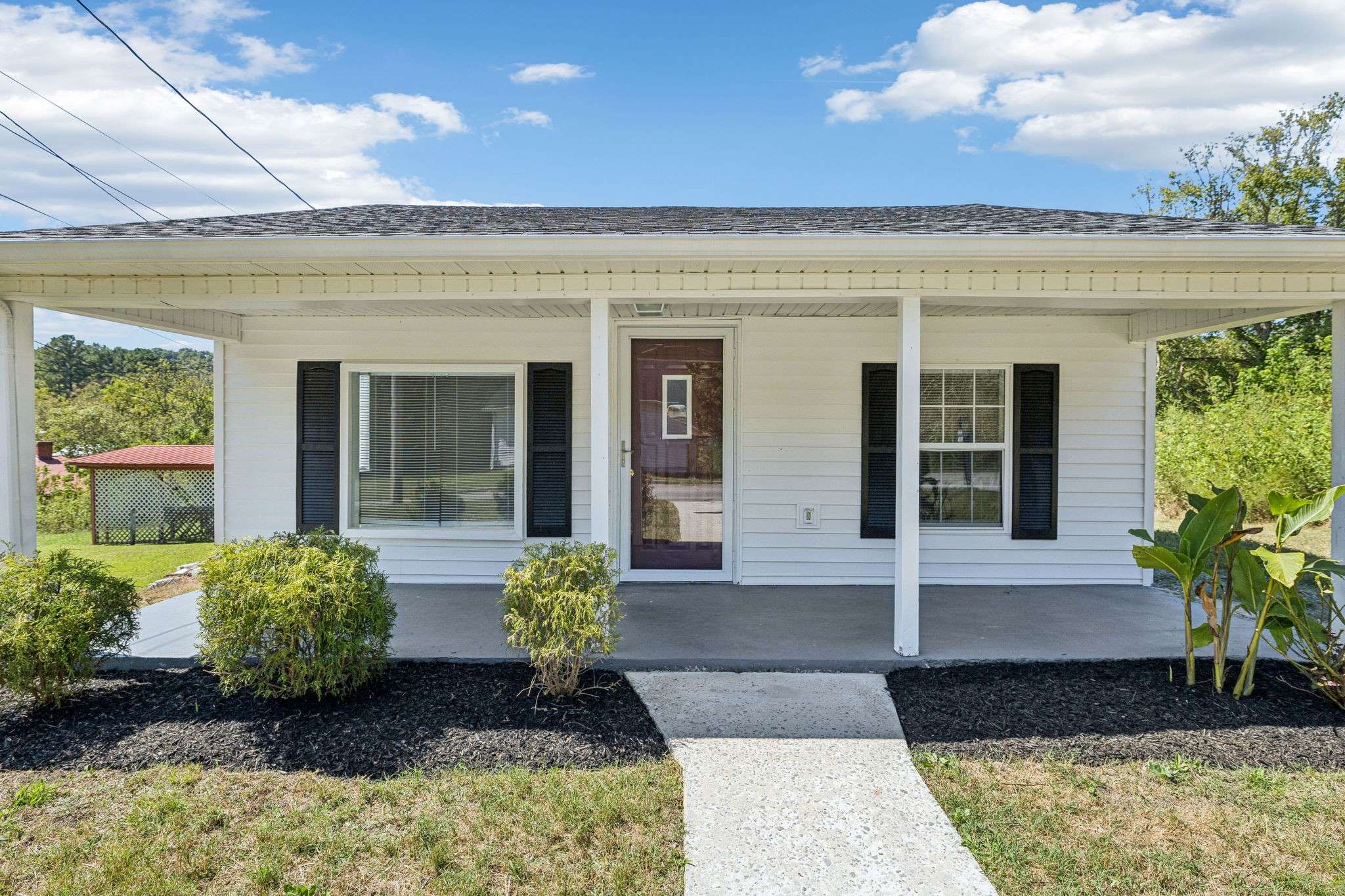 Dowelltown, TN 37059,207 Sims St