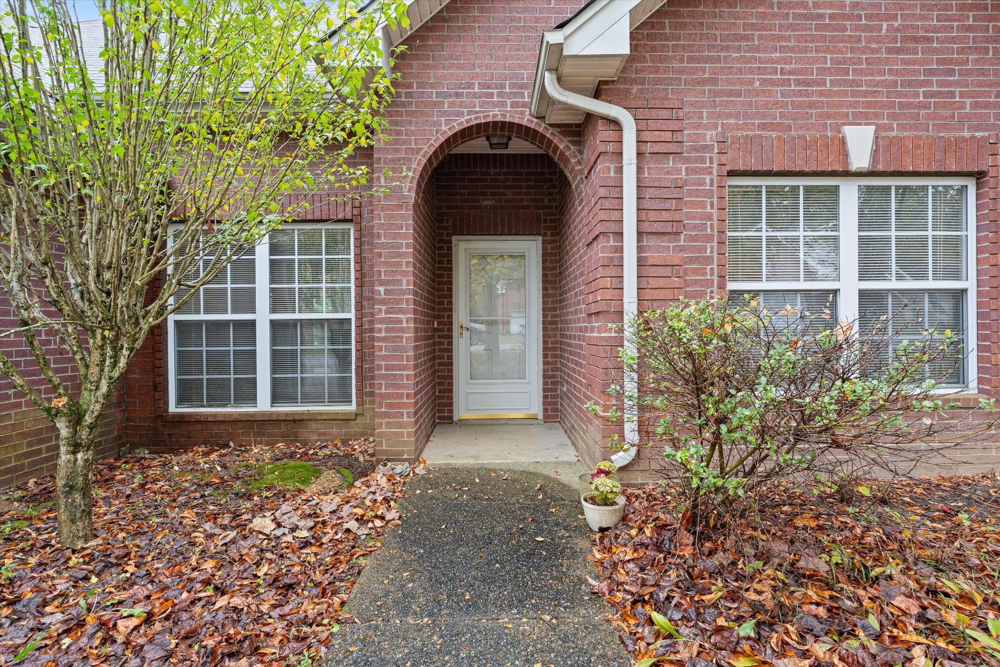 White House, TN 37188,221 Foster Dr