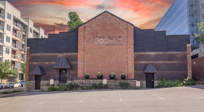 Nashville, TN 37203,114 17th Ave #S