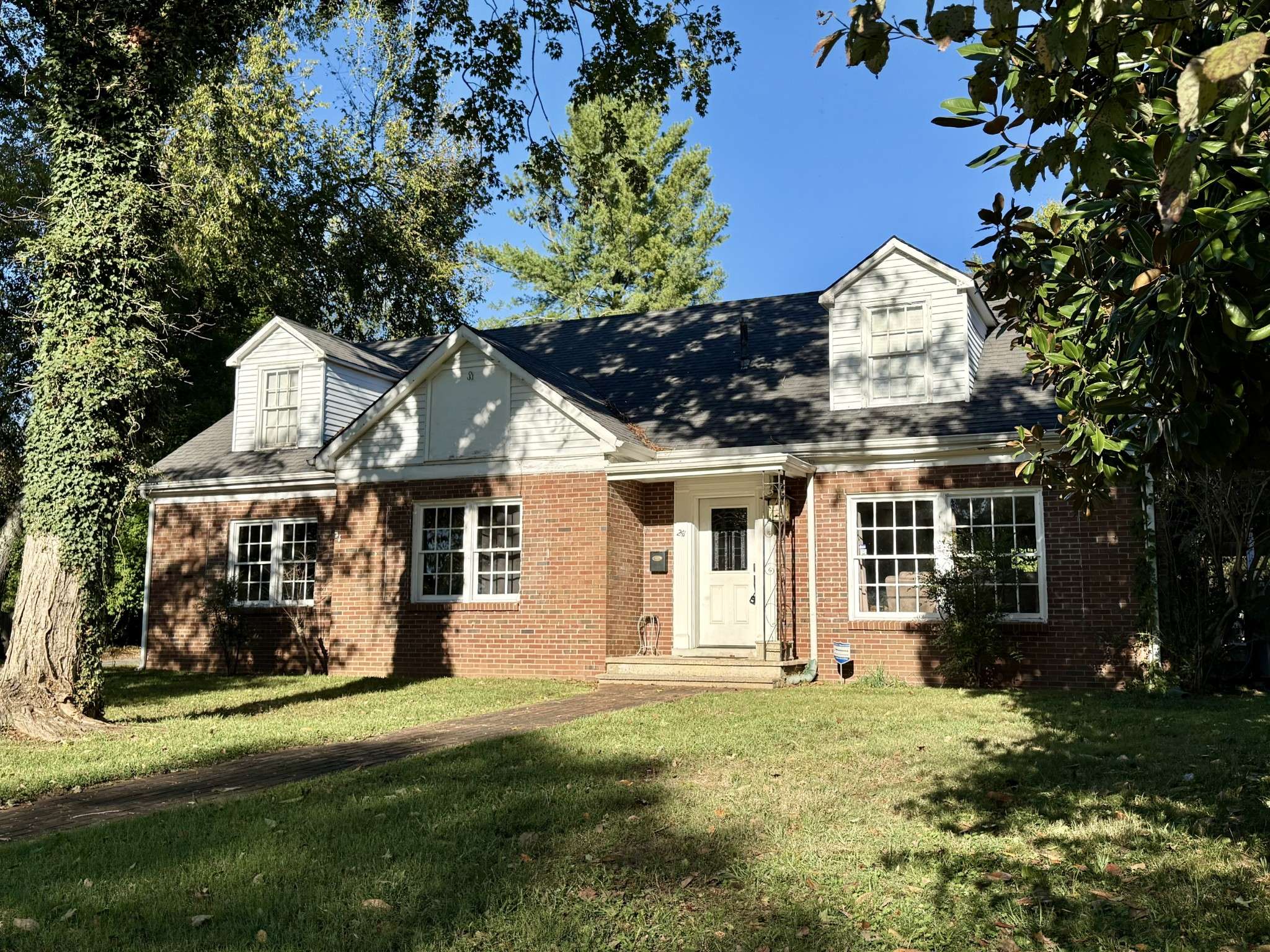 Gallatin, TN 37066,241 N Hume Ave