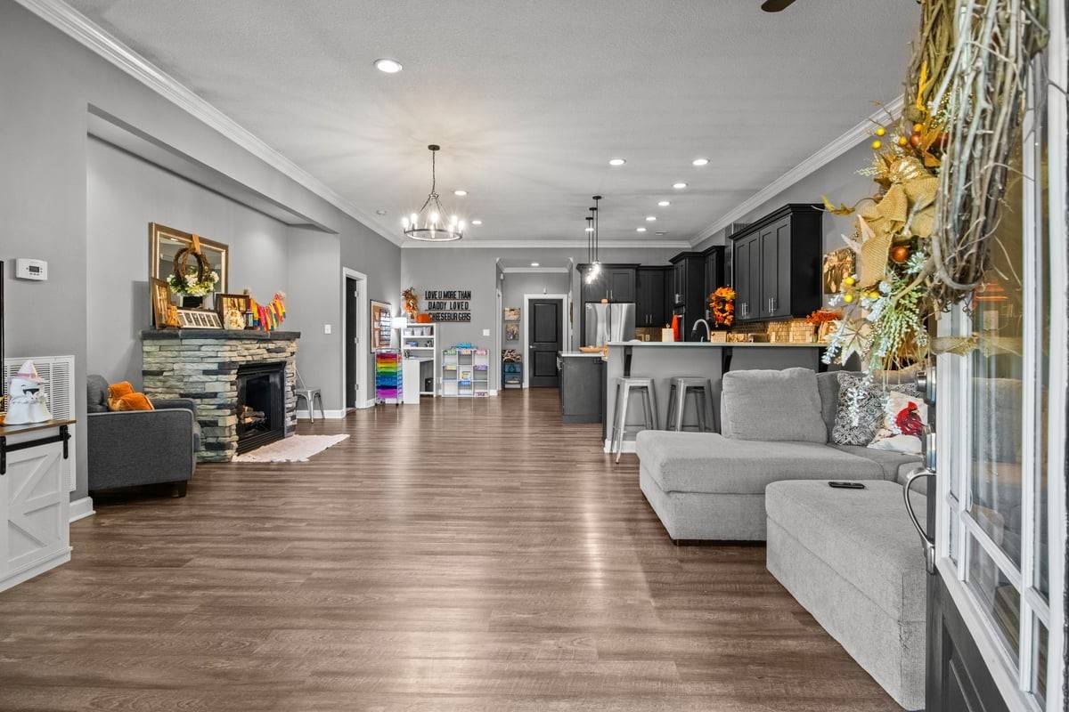 Cunningham, TN 37052,3950 Budds Creek Rd