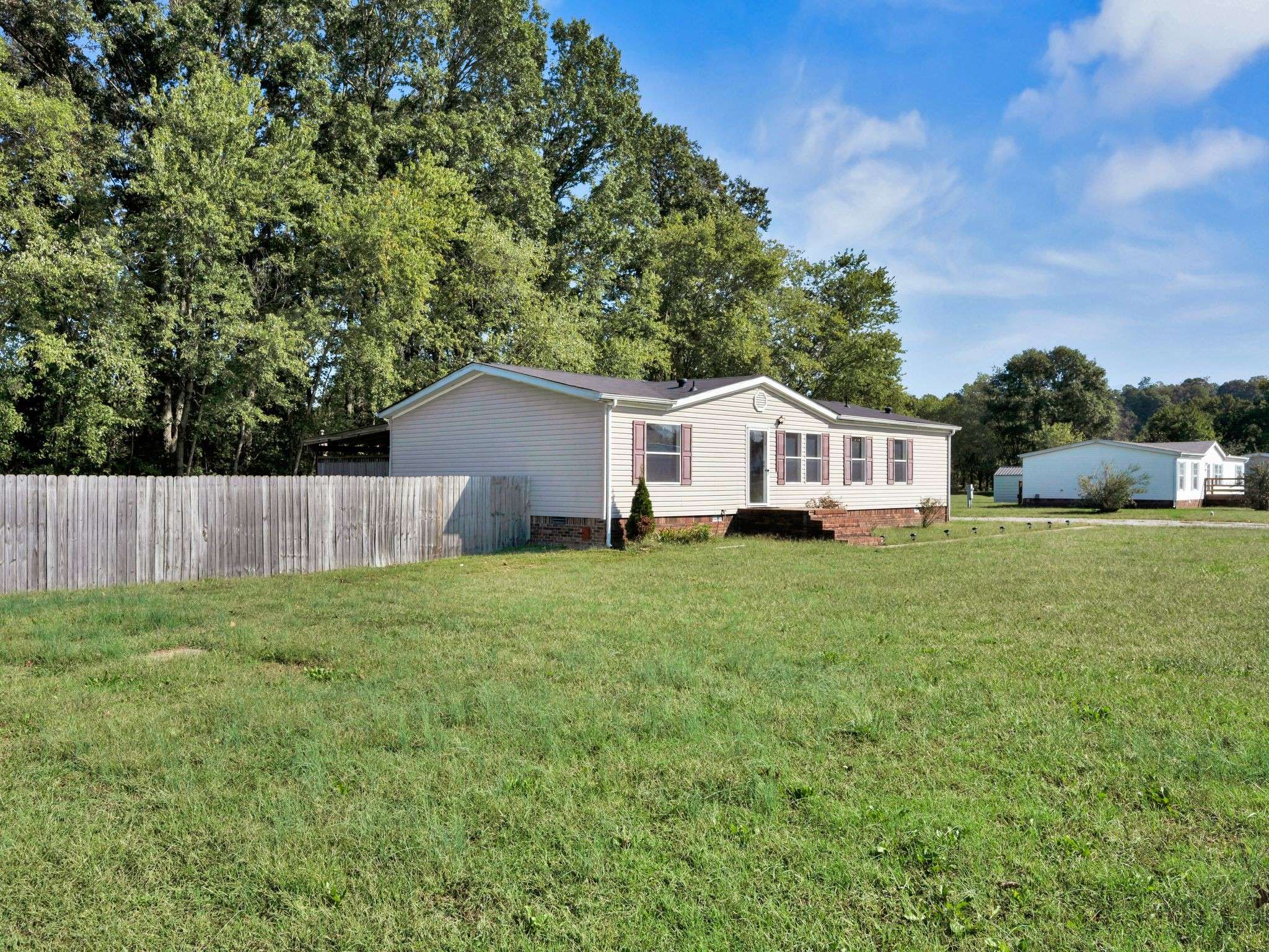 Kingston Springs, TN 37082,554 Saunders Ln
