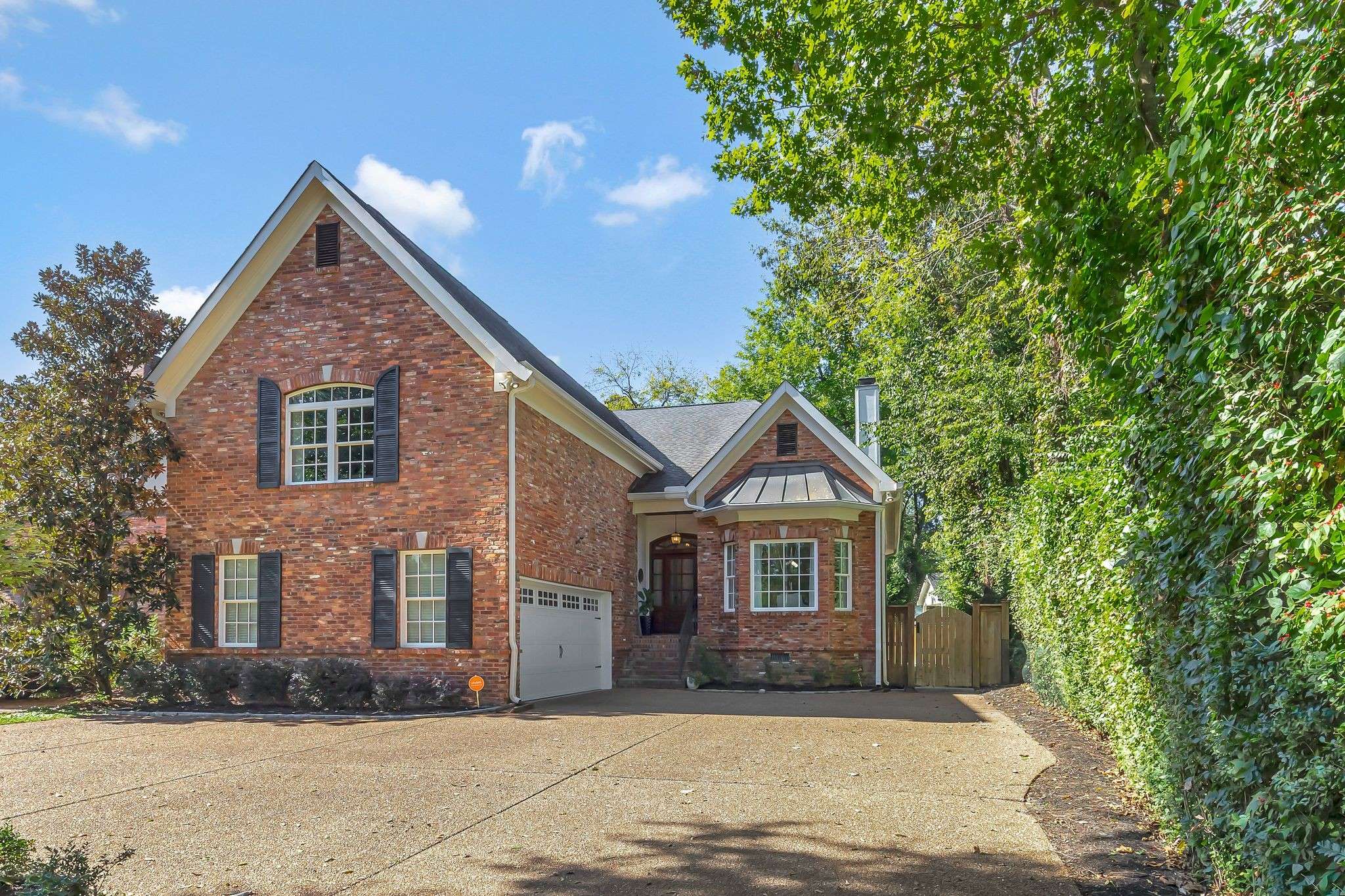 Nashville, TN 37205,5904 Old Harding Pike