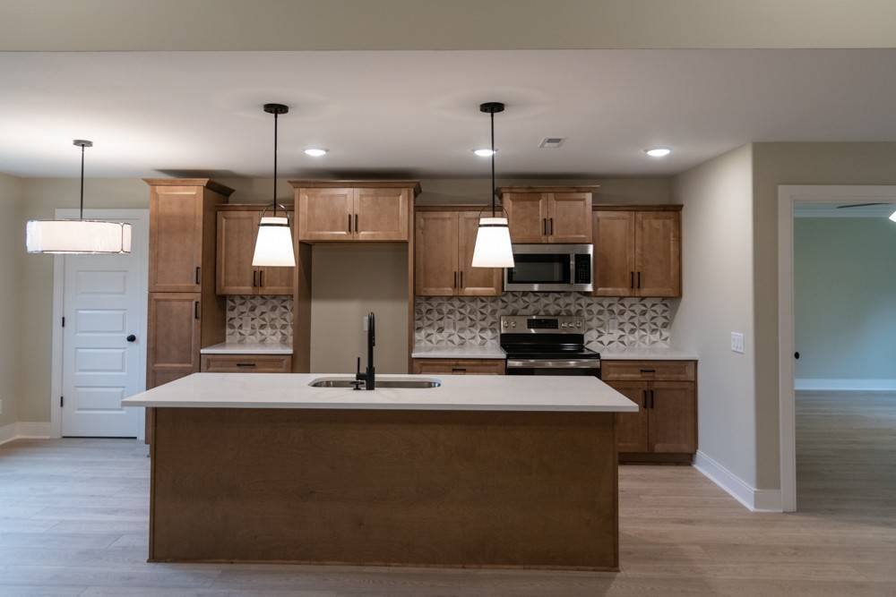 Clarksville, TN 37040,975 Palmyra Road