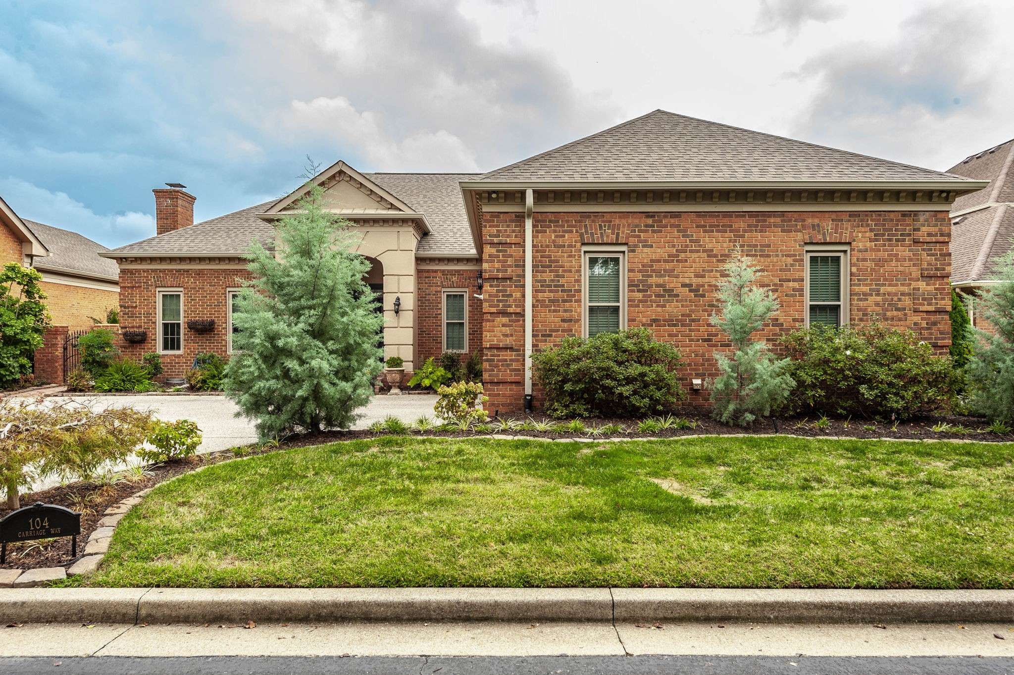 Hendersonville, TN 37075,104 Carriage Way
