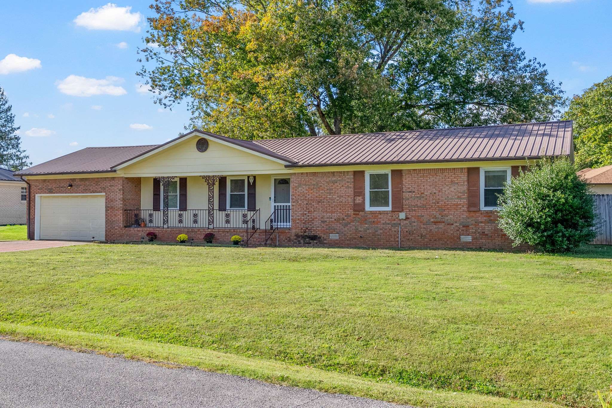 Hopkinsville, KY 42240,804 Oak Hurst Dr