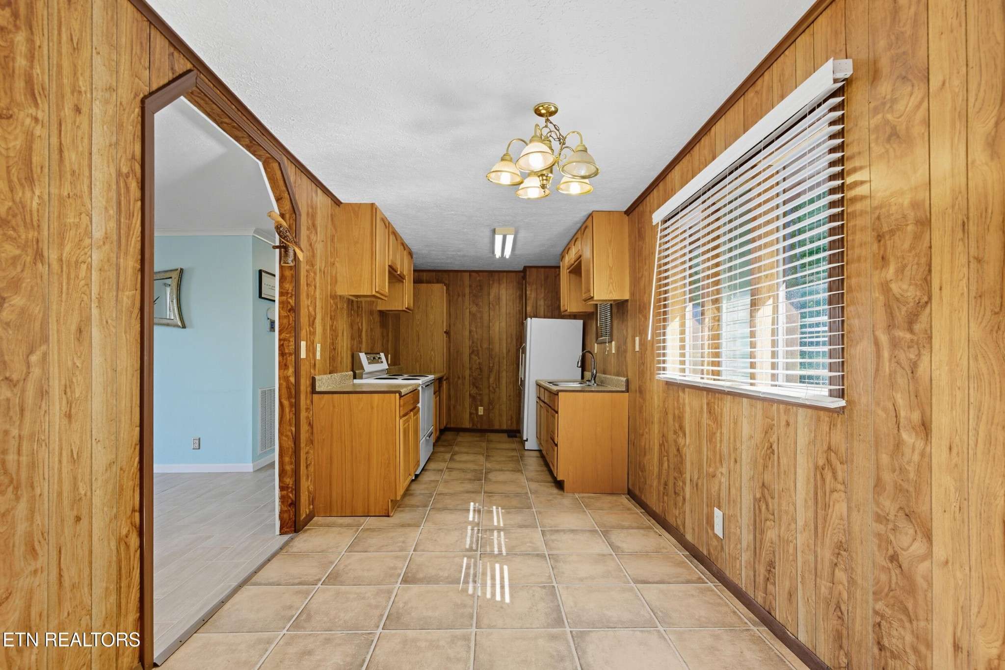 Bean Station, TN 37708,337 White Lane