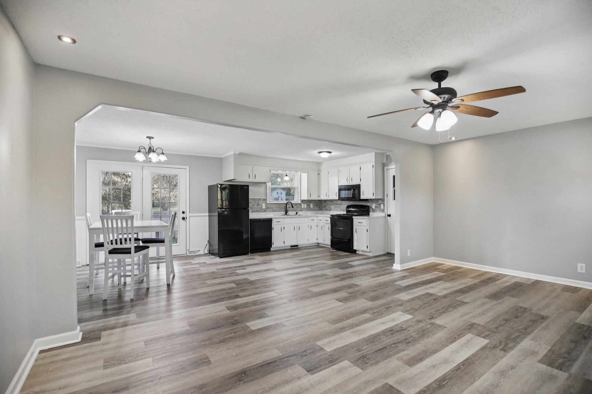 Clarksville, TN 37043,2142 Old Russellville Pike