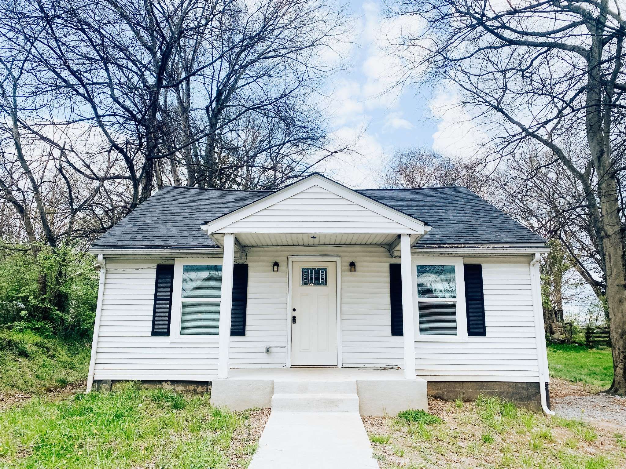 Clarksville, TN 37040,1137 Main St