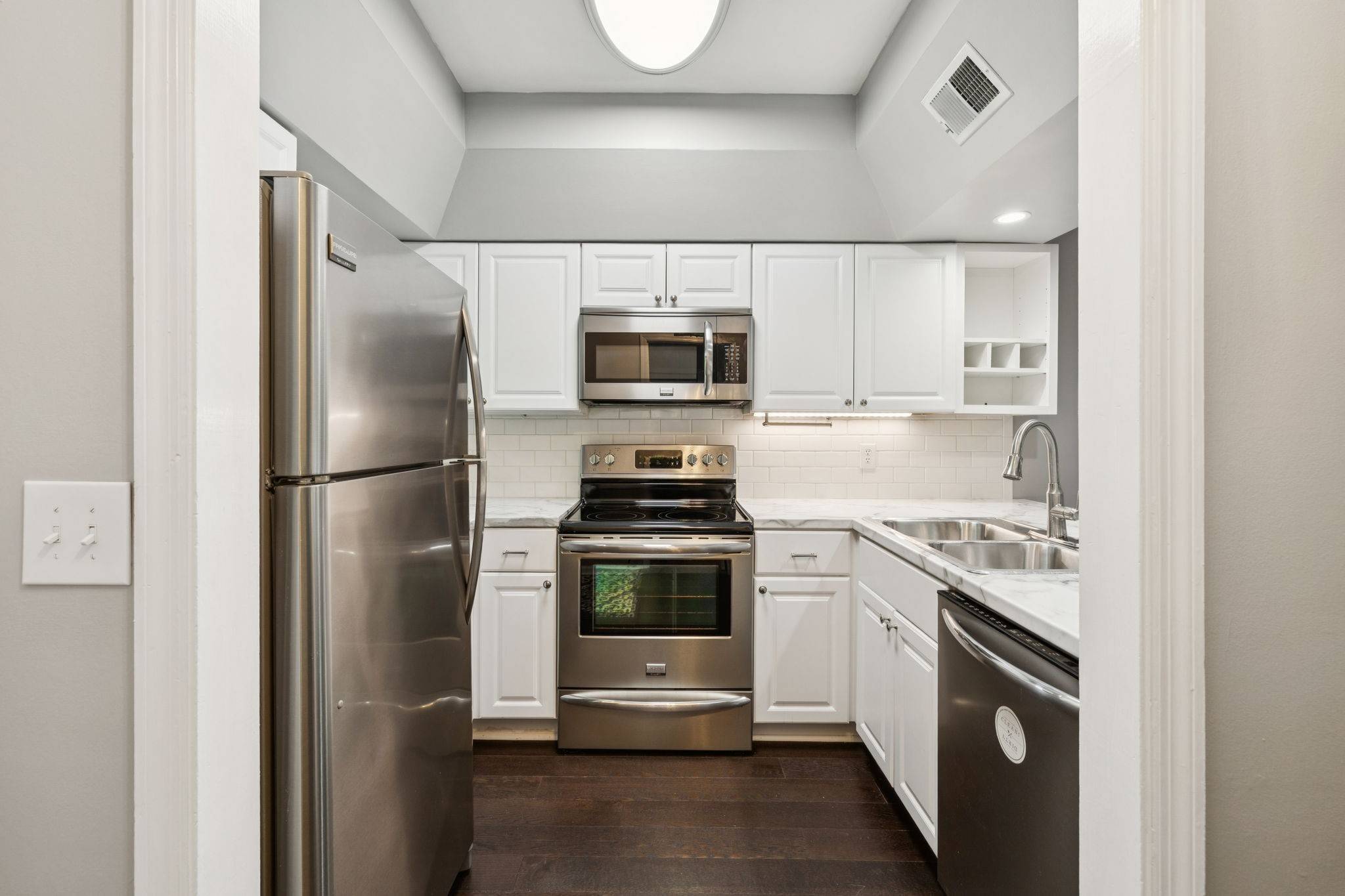 Nashville, TN 37205,136 W End Pl