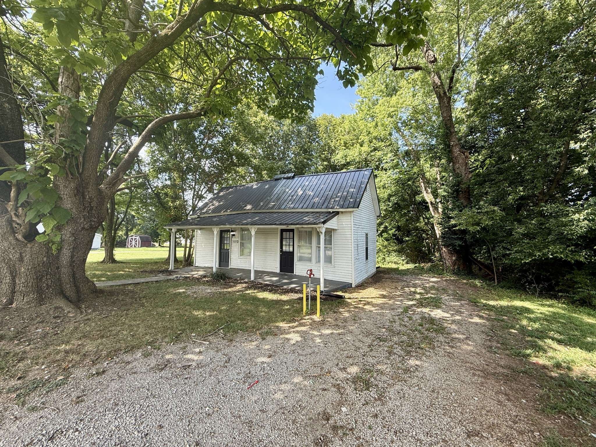 Adairville, KY 42202,509 S High St