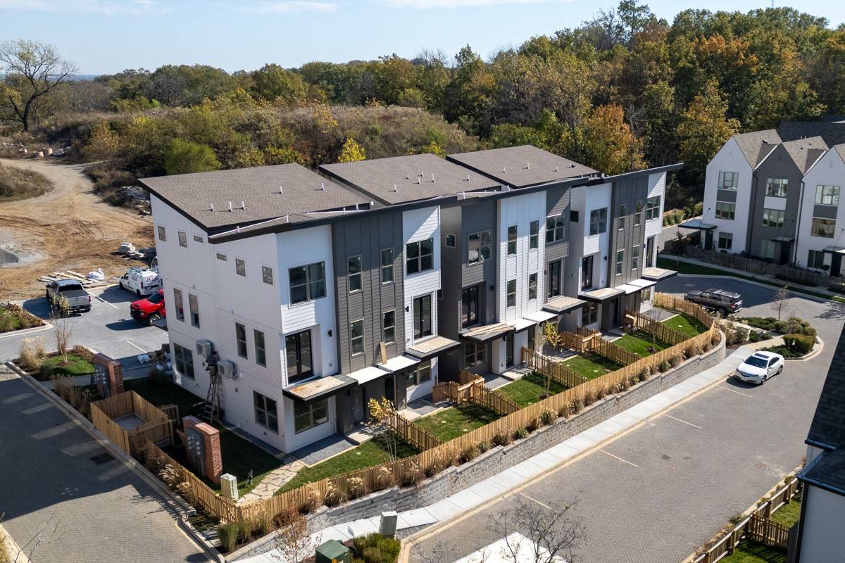 Nashville, TN 37216,102 Mammoth Pass