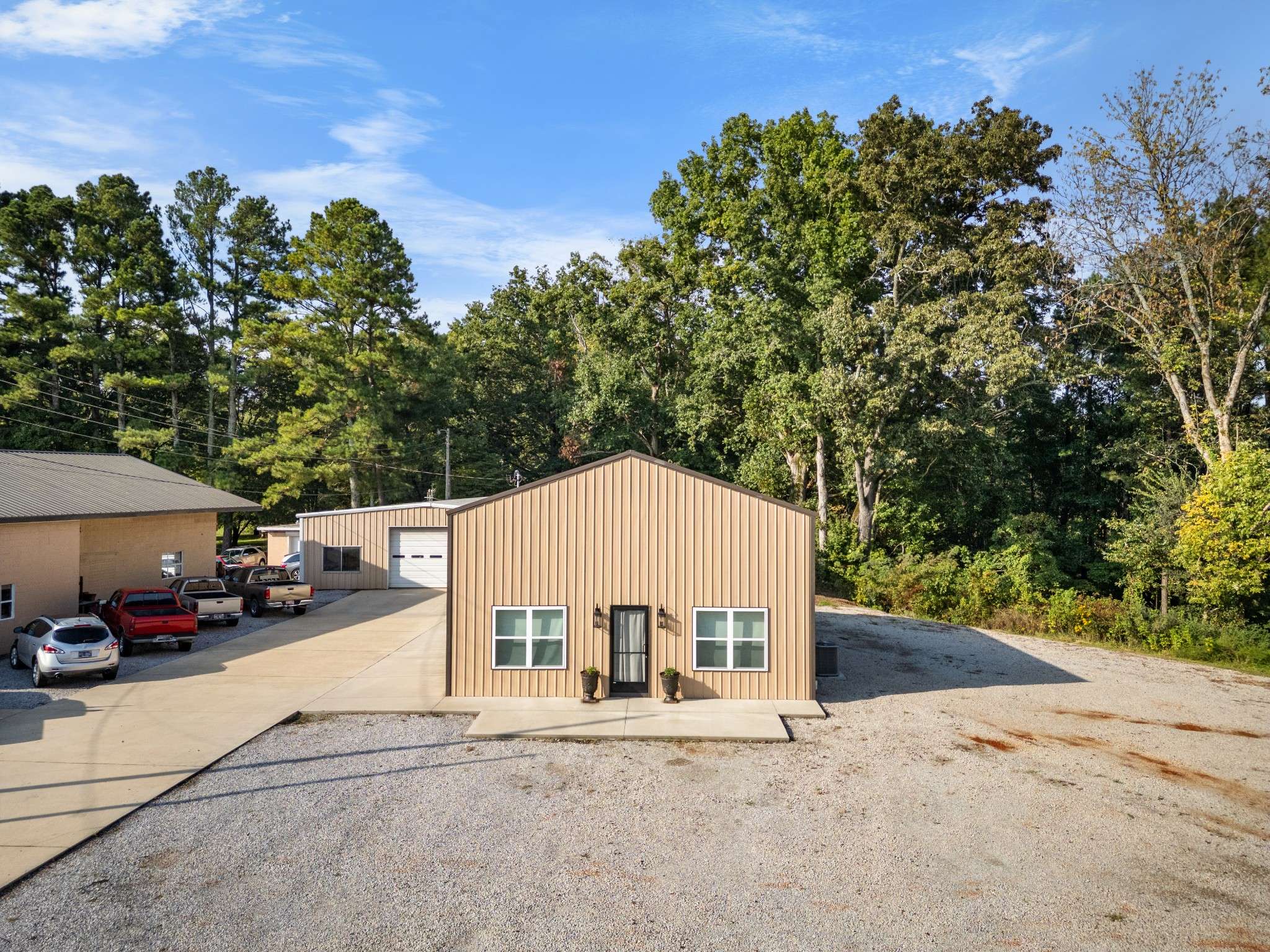 Lawrenceburg, TN 38464,3902 Pulaski Hwy