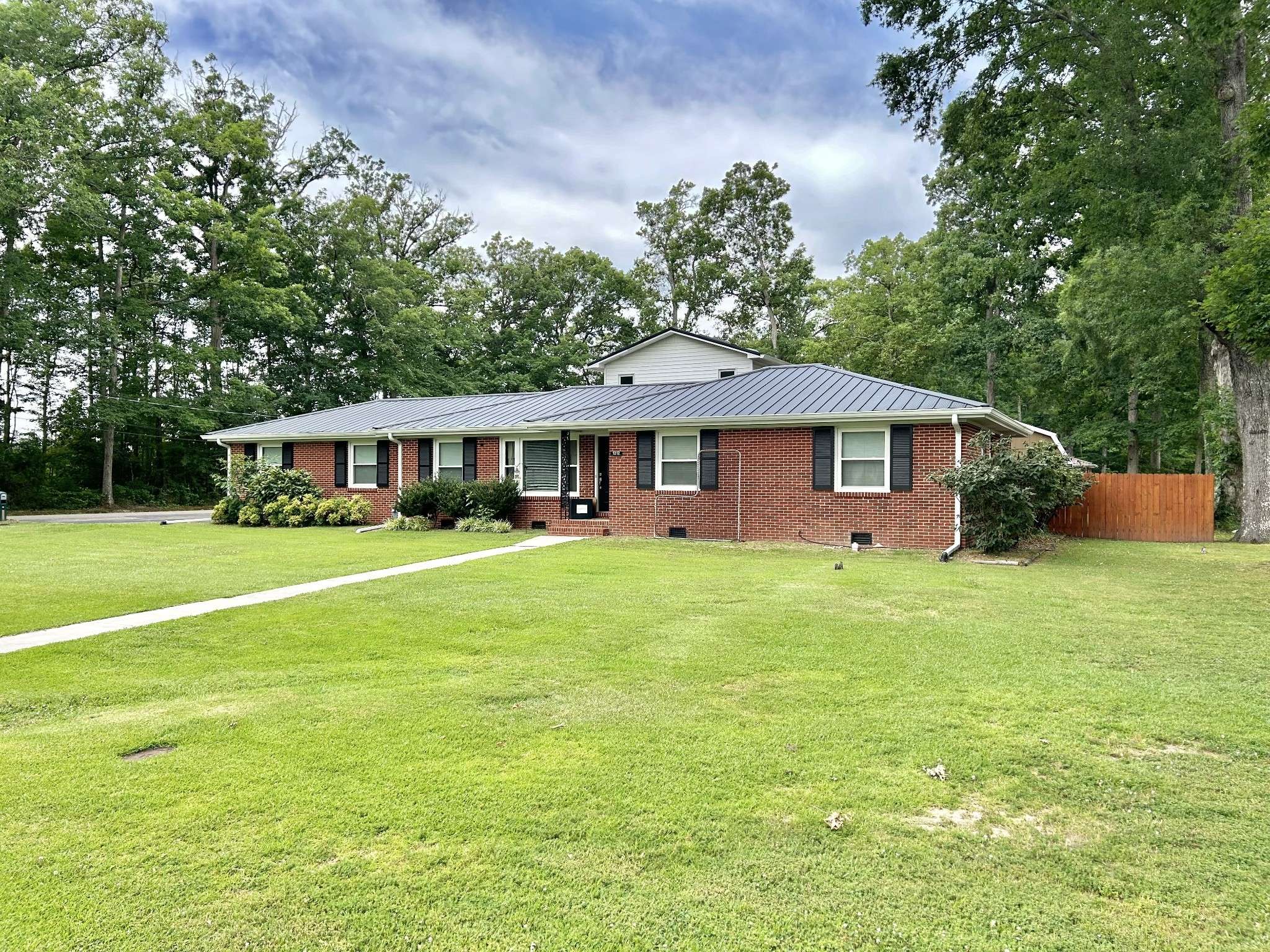 Manchester, TN 37355,1212 Woodcrest Dr