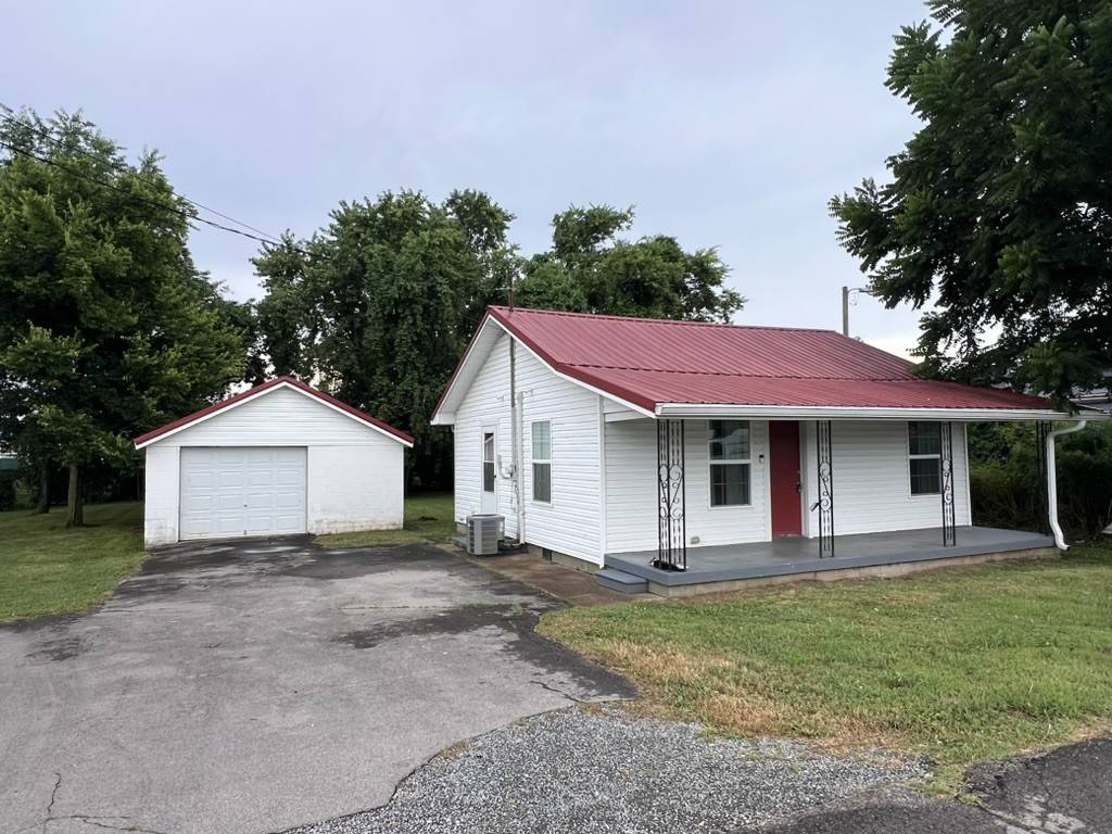 Gallatin, TN 37066,211 W Lyons St