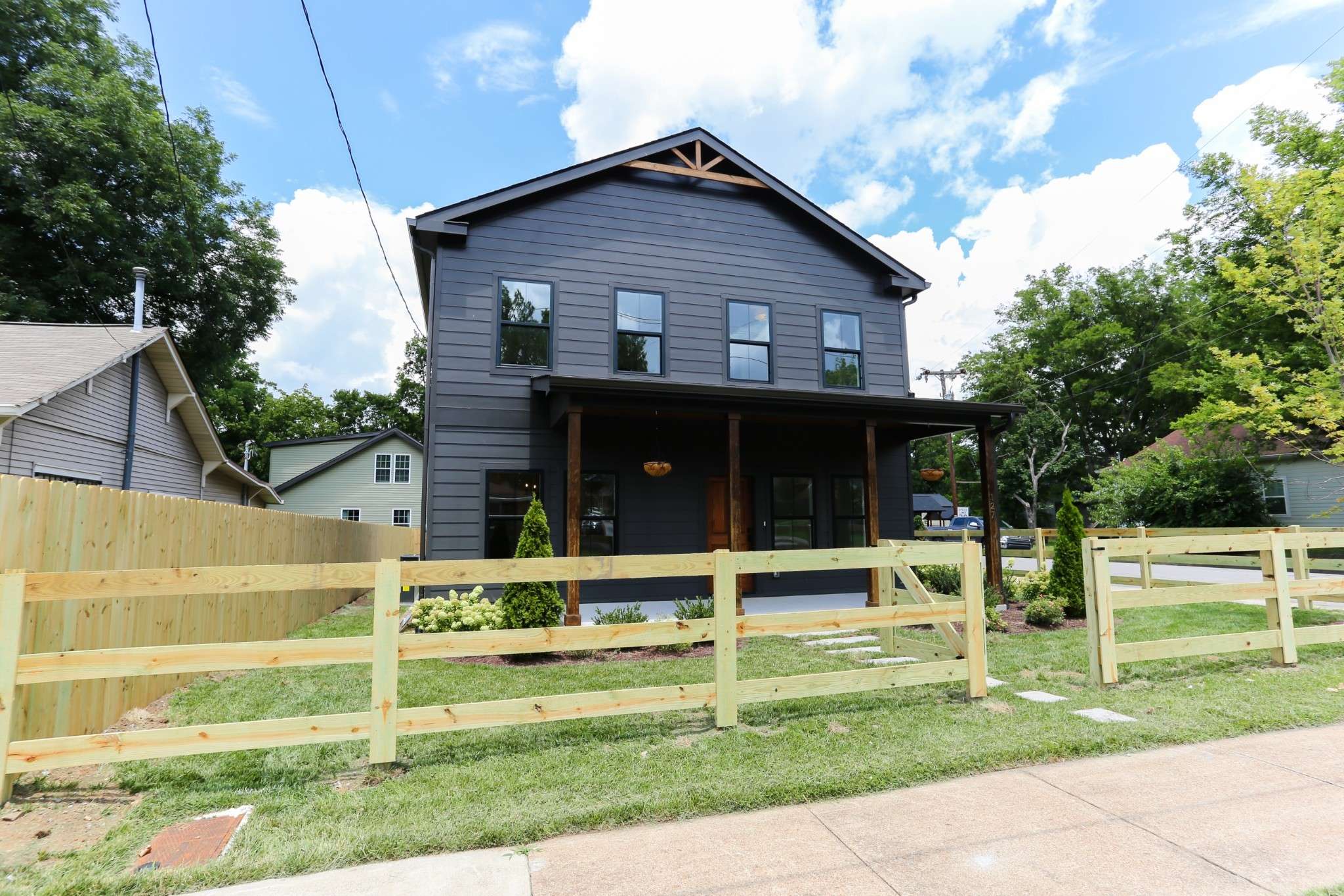 Nashville, TN 37207,127 Cleveland St