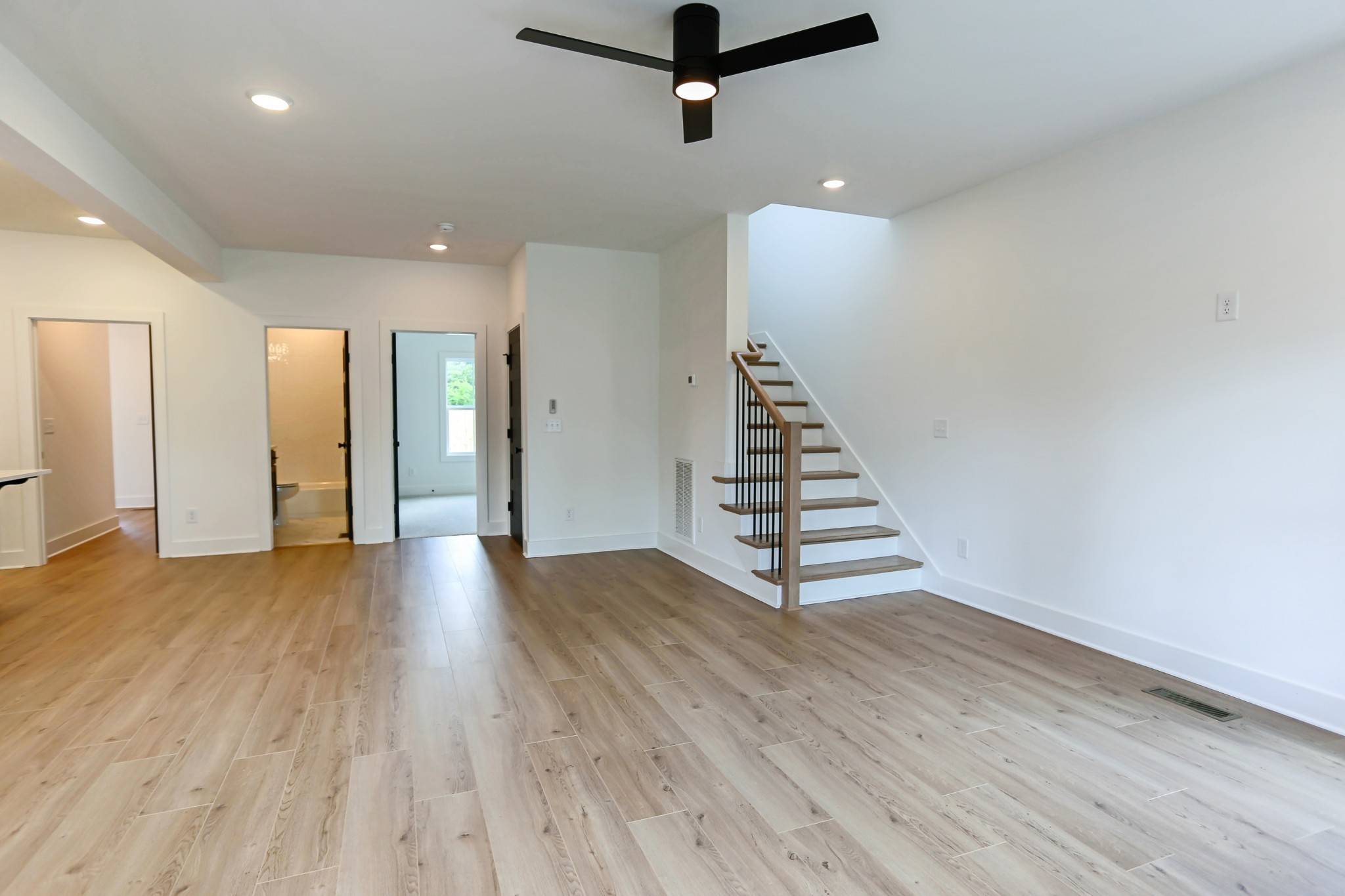 Nashville, TN 37207,127 Cleveland St