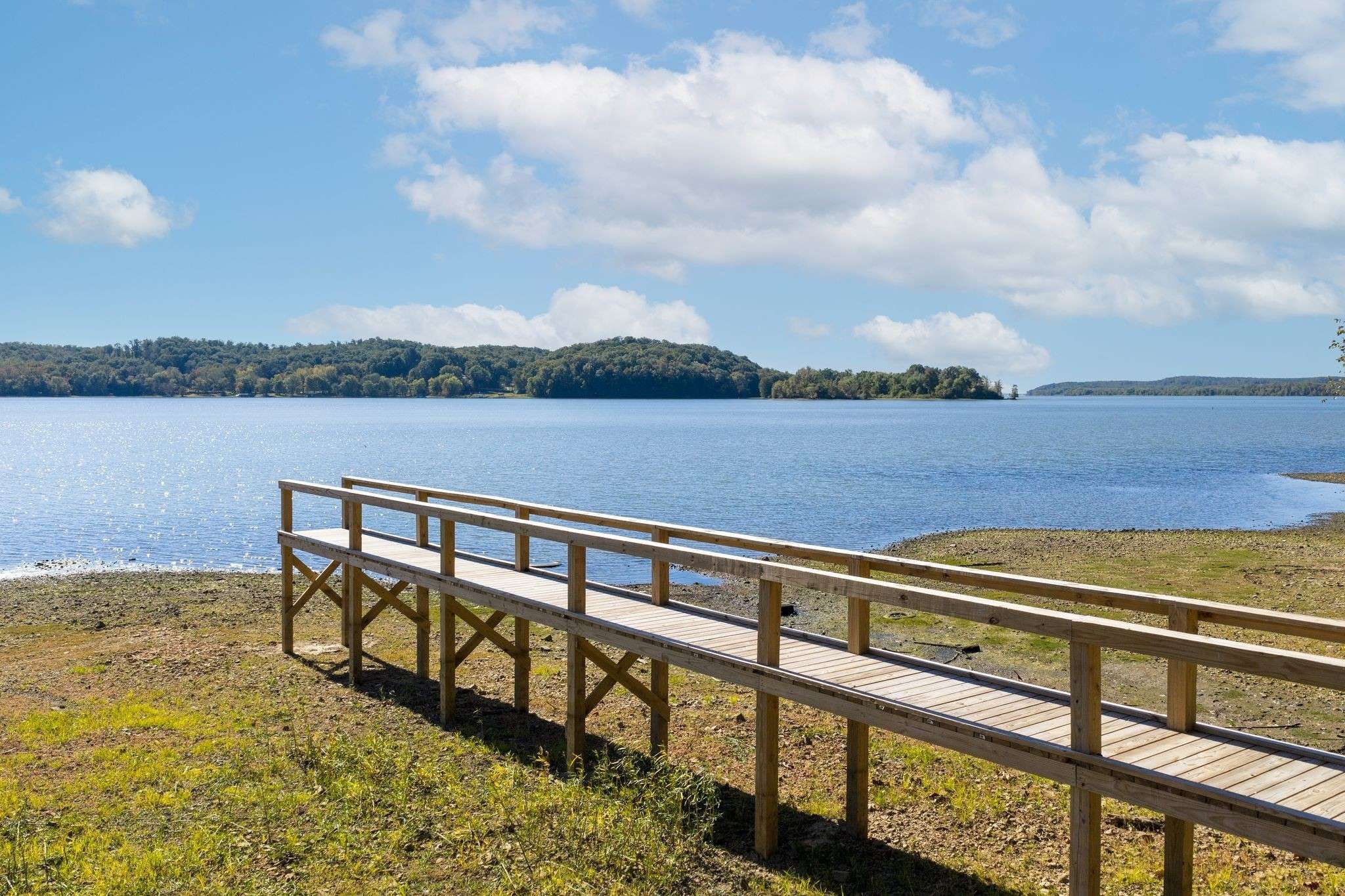 Waverly, TN 37185,90 Bluff Point Lane