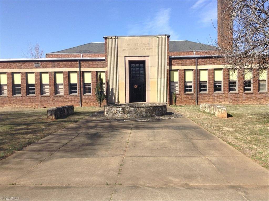 High Point, NC 27260,1400 Brentwood ST