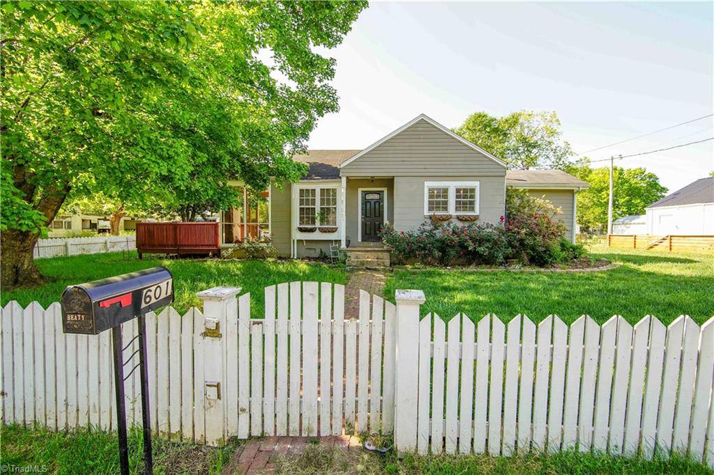 Lexington, NC 27292,601 Raeford AVE