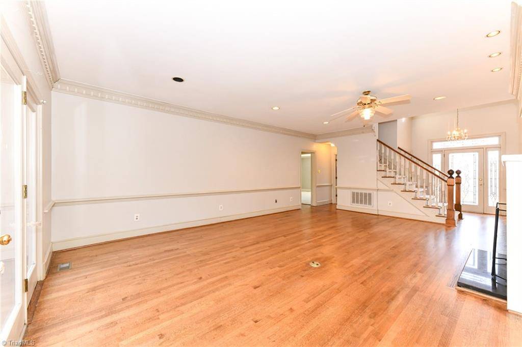 Mcleansville, NC 27301,5307 Crosswinds CT