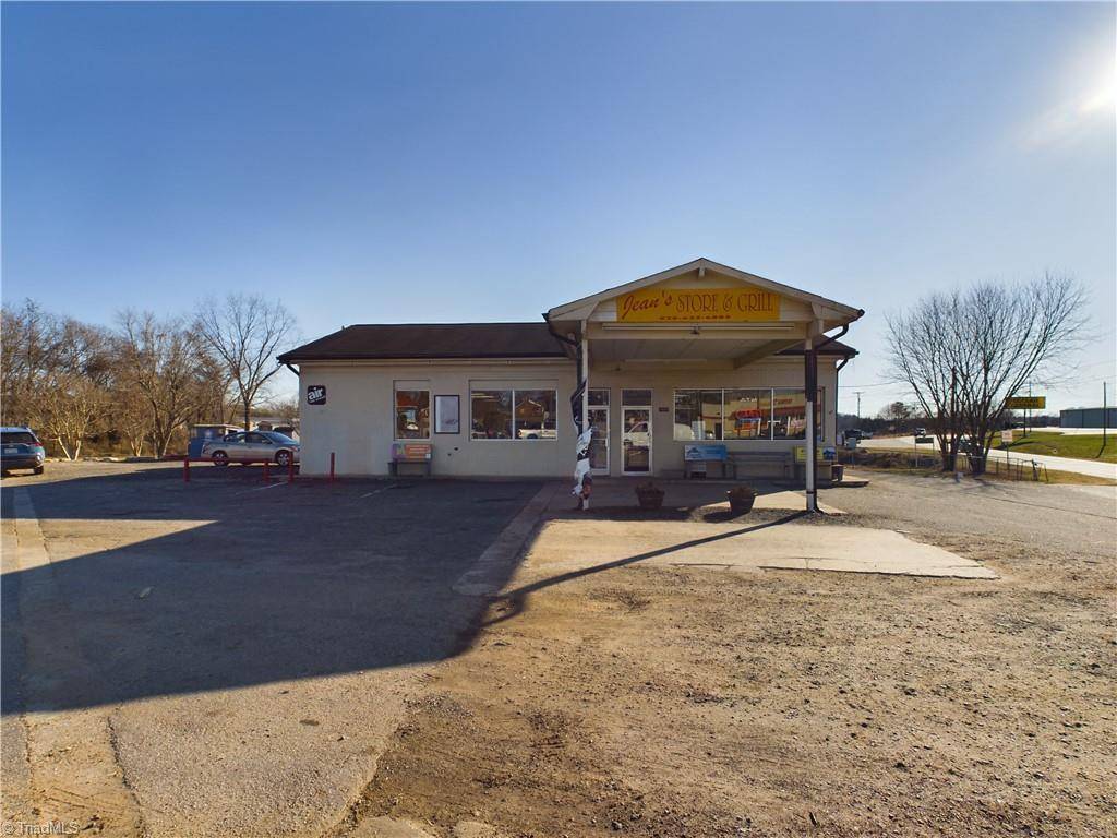 Hiddenite, NC 28636,5070 Nc Highway 90