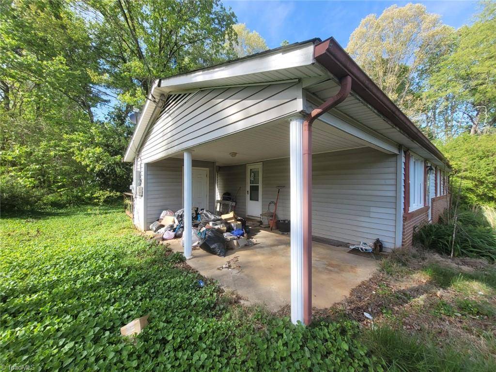 North Wilkesboro, NC 28659,255 Shatley Orchard ST