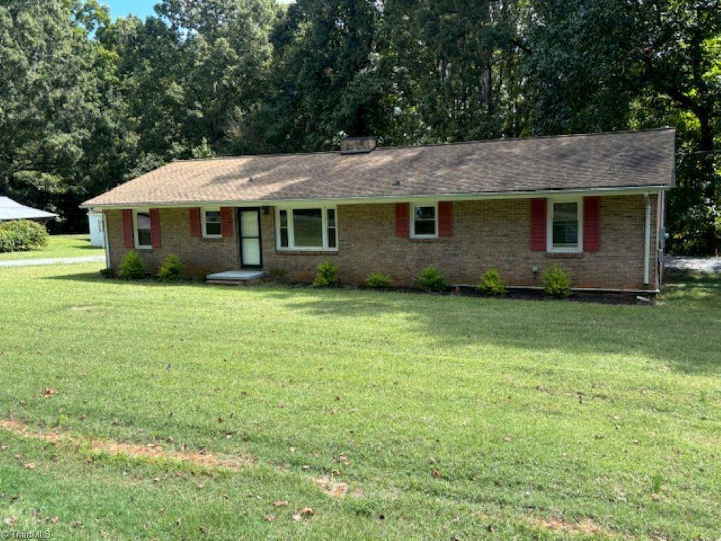 Mocksville, NC 27028,387 Gladstone RD