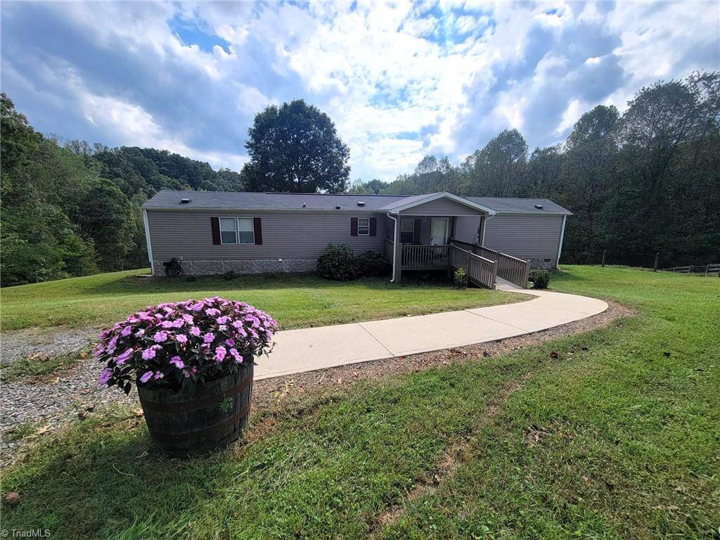 Mount Airy, NC 27030,152 SpanishFort TRL