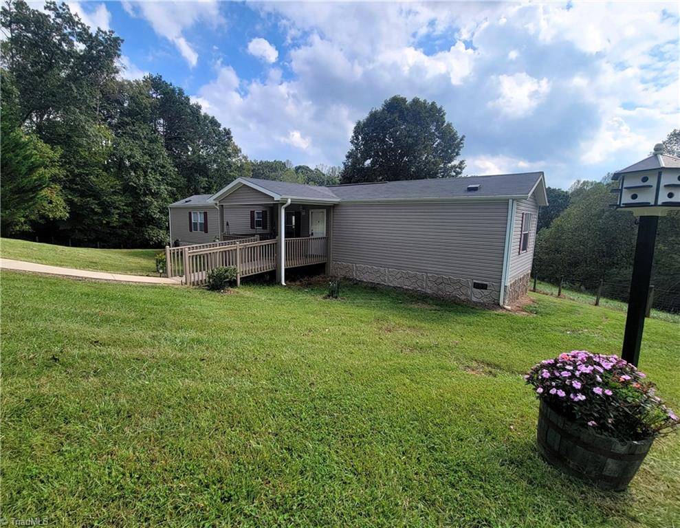 Mount Airy, NC 27030,152 SpanishFort TRL