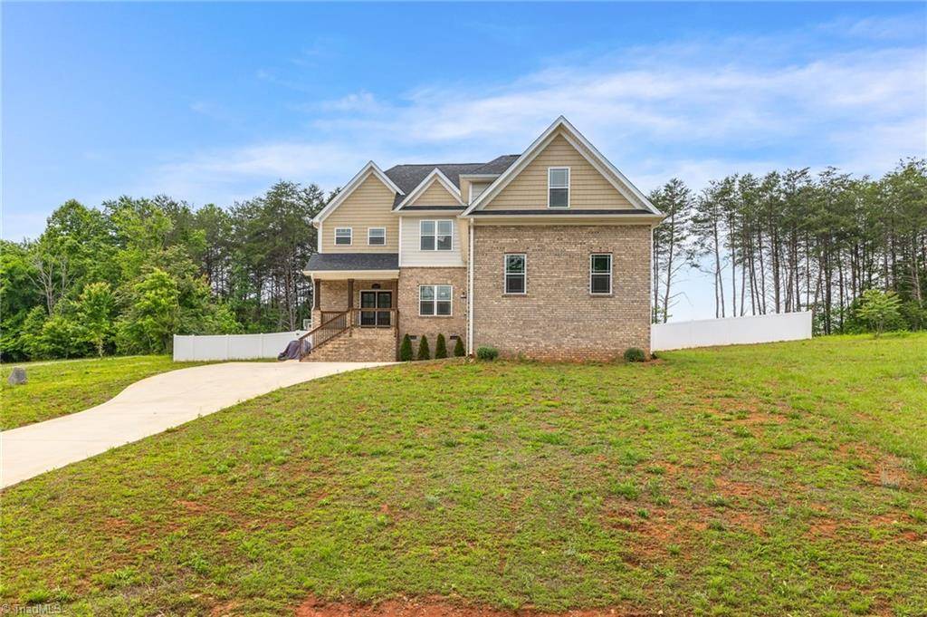 Kernersville, NC 27284,7507 Bentridge Forest DR