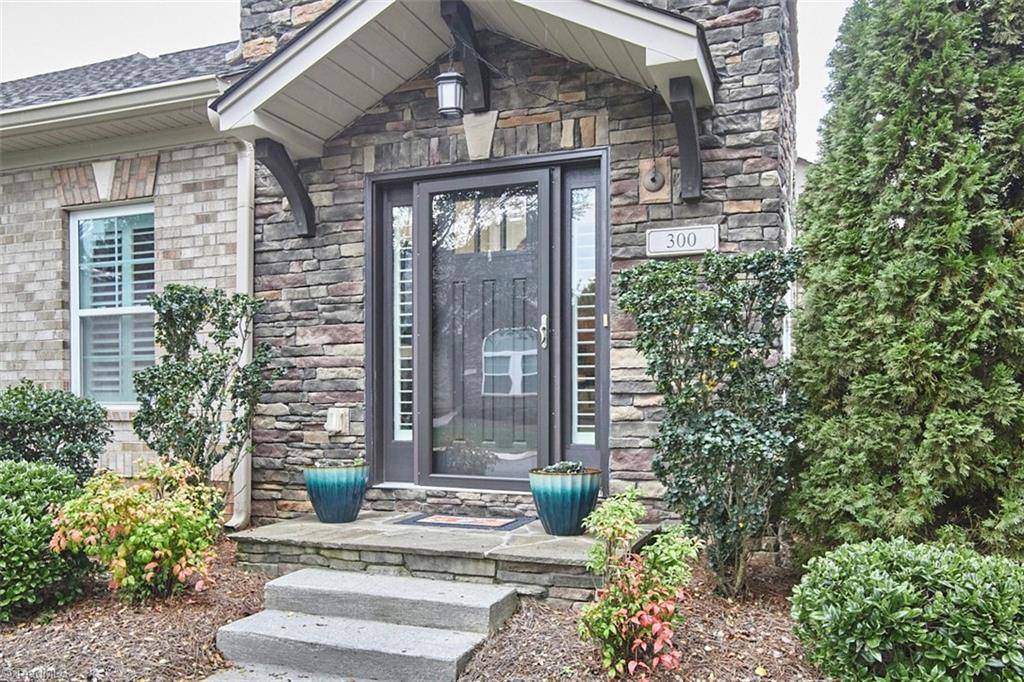 Winston-salem, NC 27127,300 Castellum SQ