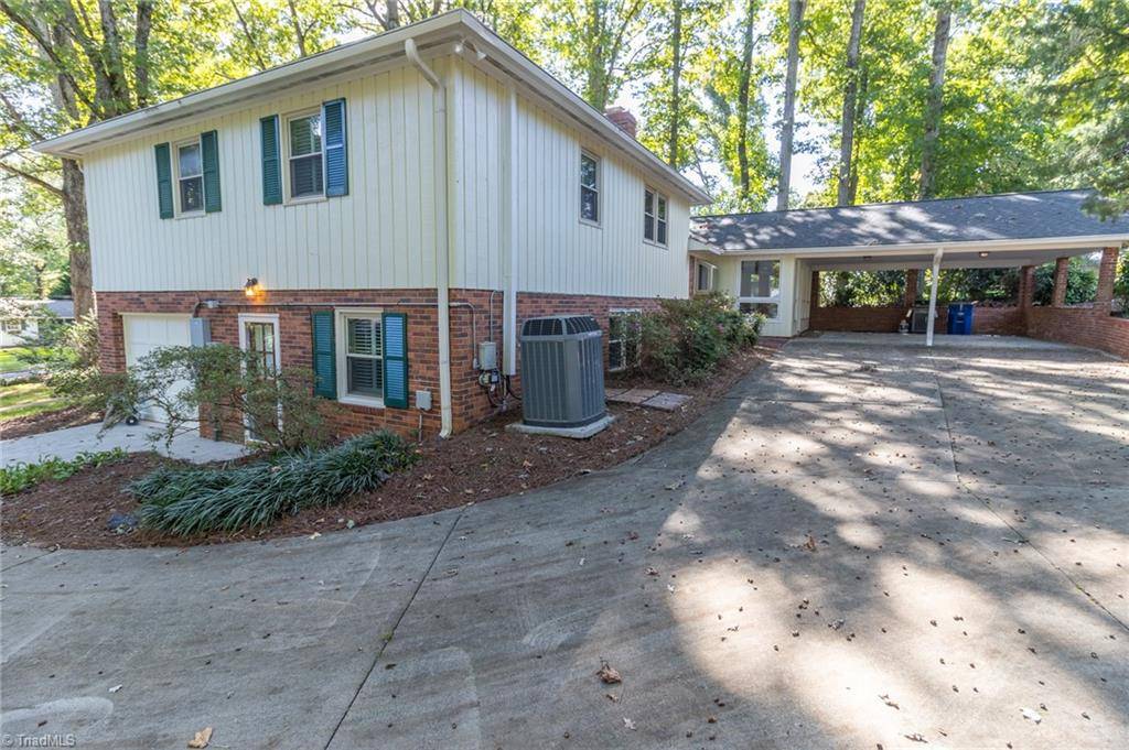 Winston-salem, NC 27104,681 Brentwood CT