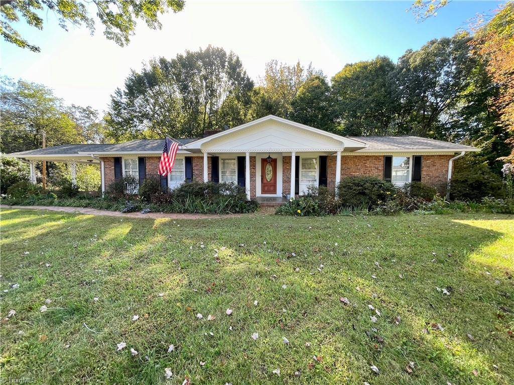 Mocksville, NC 27028,732 Country LN