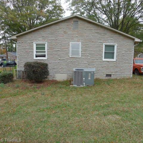 Mocksville, NC 27028,499 Raymond ST