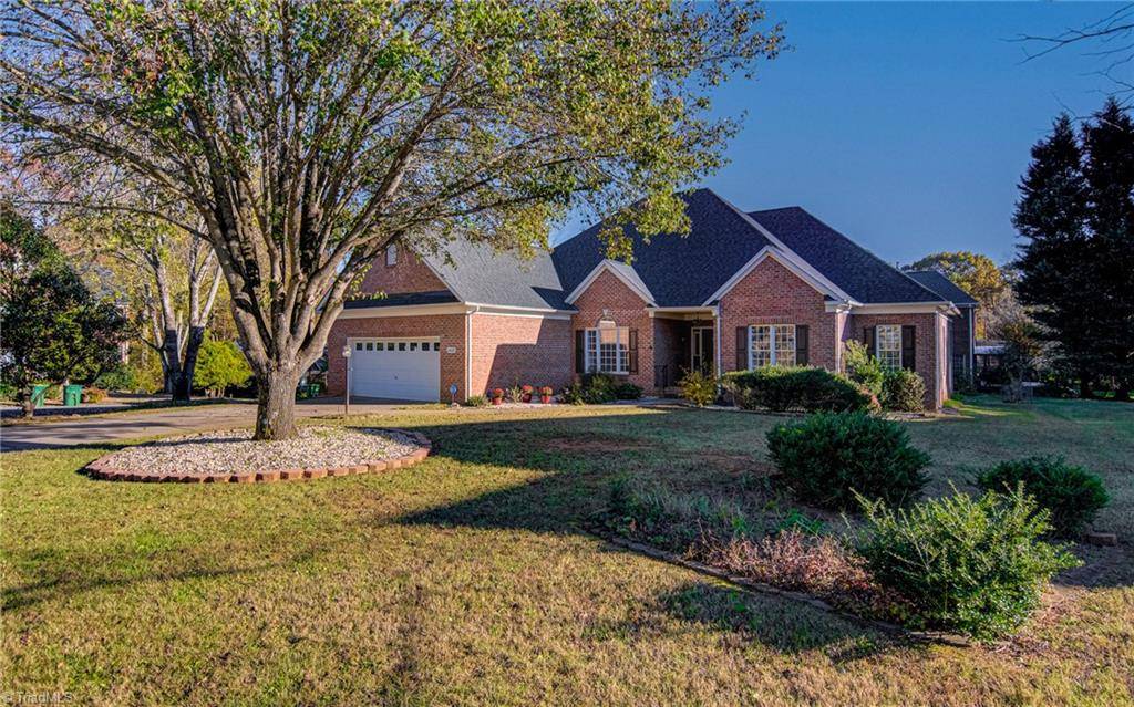 Clemmons, NC 27012,6800 Gray Moss CT