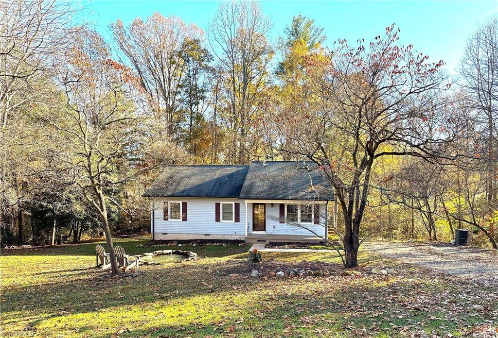 North Wilkesboro, NC 28659,142 Pumpkin Patch DR