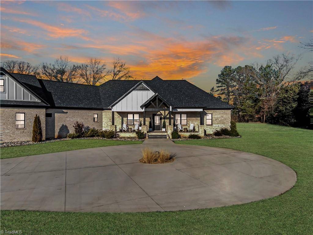 Oak Ridge, NC 27310,7300 Hidden View DR