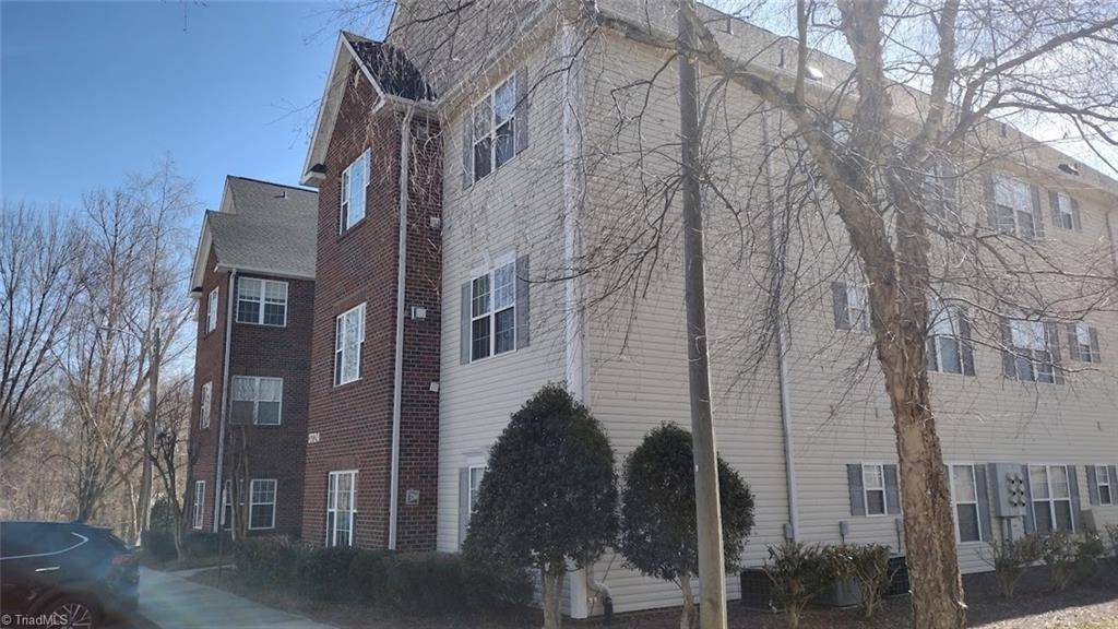 High Point, NC 27265,3724 Spanish Peak DR #2B