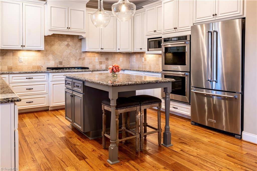 Clemmons, NC 27012,5052 Woodmont Ridge CT
