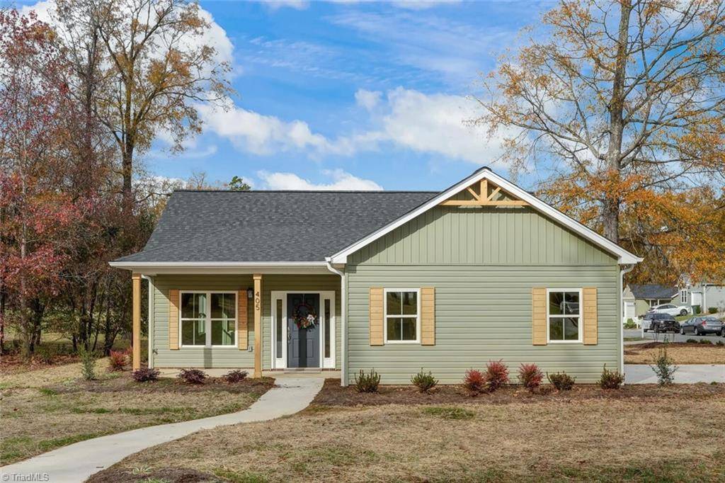 Eden, NC 27288,405 Daisy CT