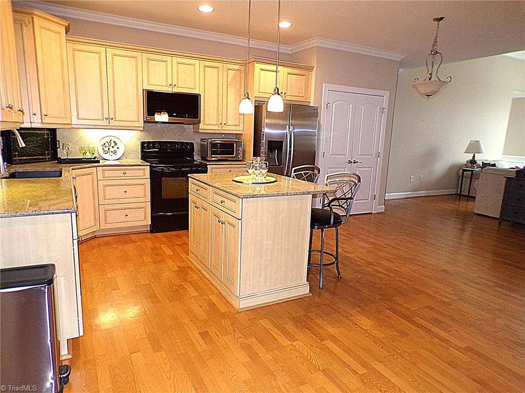 Greensboro, NC 27406,4000 Mulligan CIR