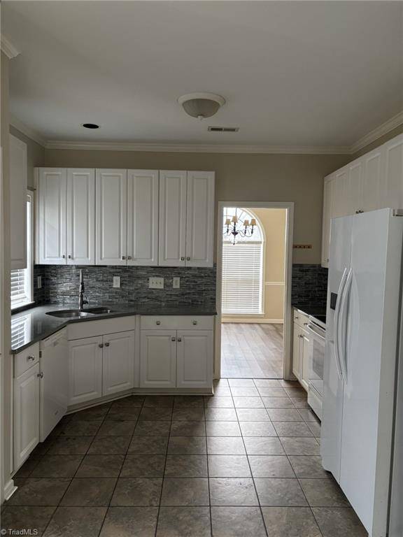 Jamestown, NC 27282,100 Riverwalk LN